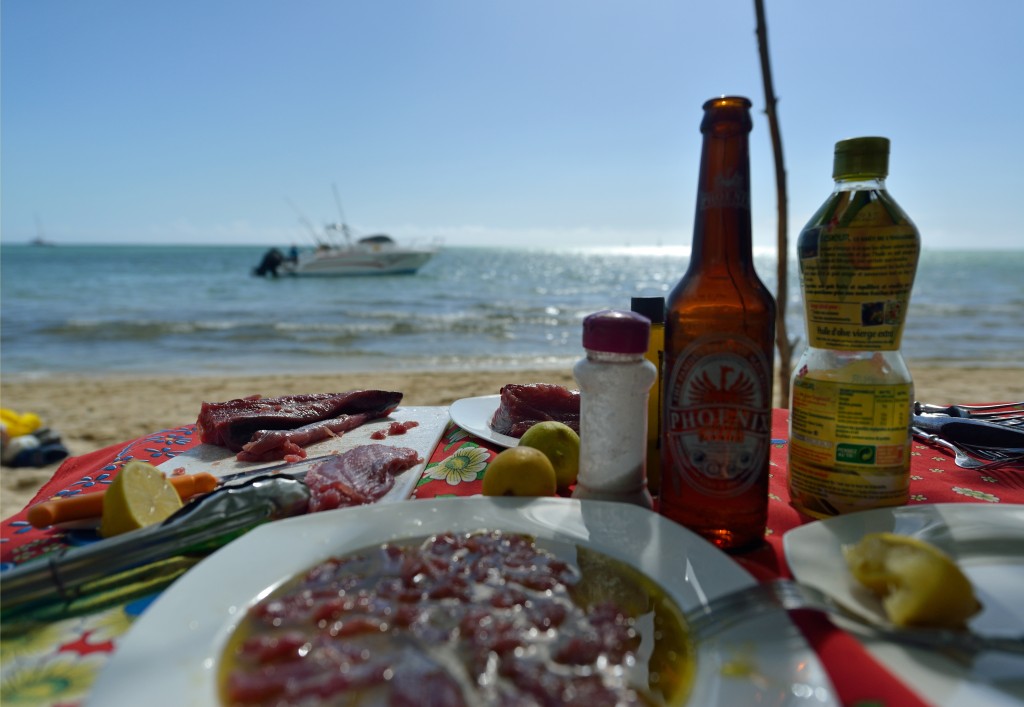 Barbecue auf Coconut Island mit Thunfisch Carpaccio und Hummer auf Mauritius