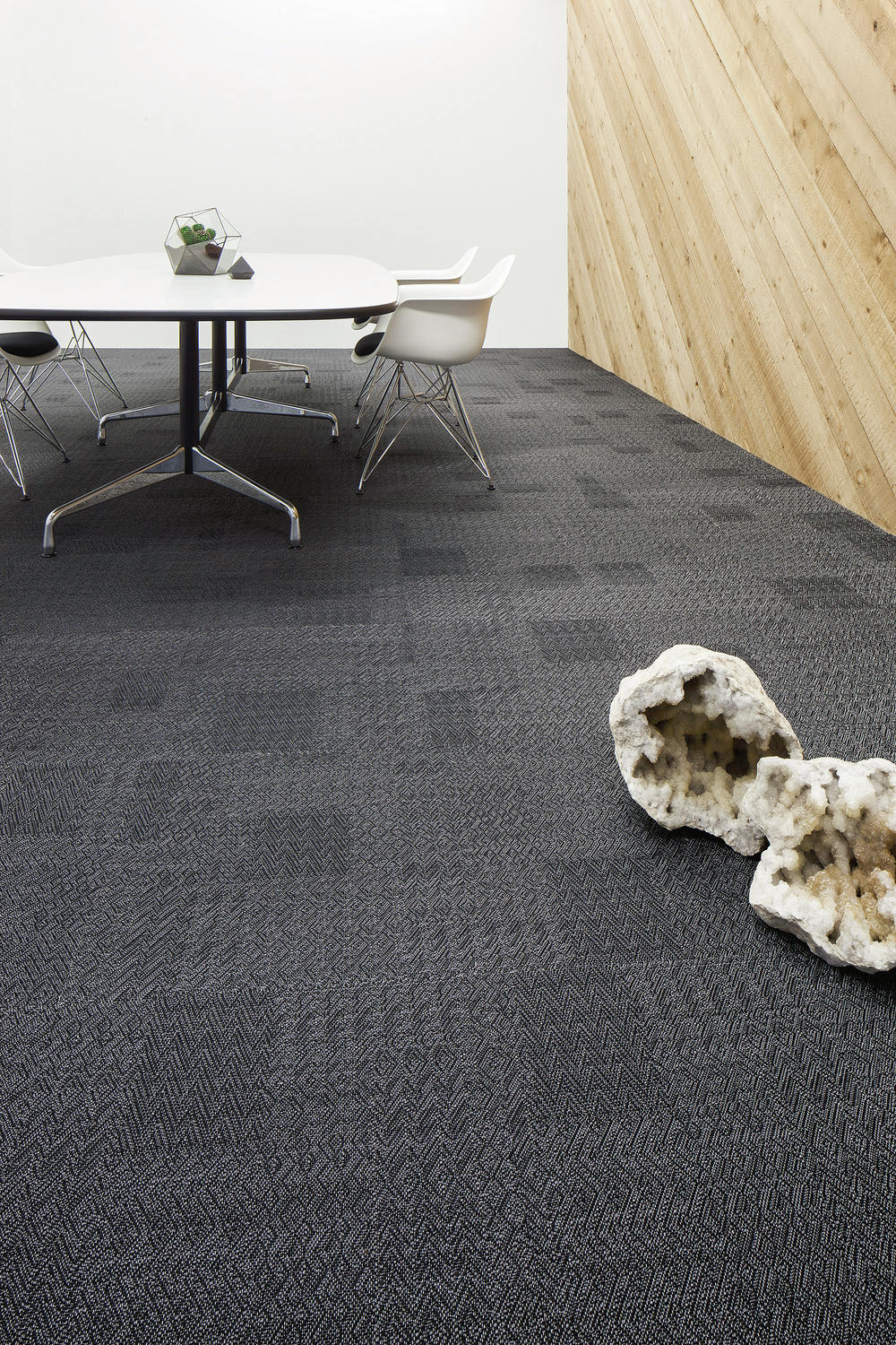 ‘LUSTRE’ – Die vielen Facetten von gewebten Vinylboden